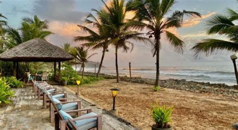 зона отдыха у ресторана Bait в Taj Green Cove Kovalam